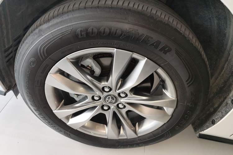 Used Toyota Sienna 2024 2.5L Hybrid Four-Wheel Drive Prestige Edition
