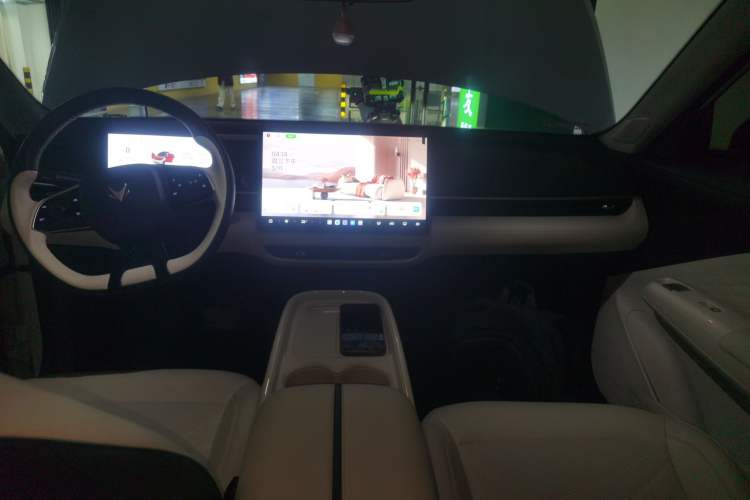 Used ARCFOX T1 2025 Model 425 PLUS
