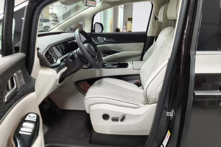 Used Denza D9 2023 PREMIER Founder Edition