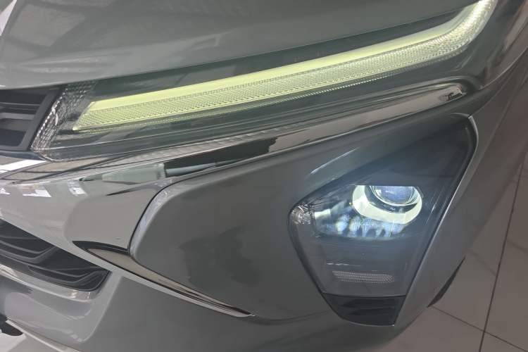 Used Chevrolet Seeker 2022 1.5T CVT Trendy Smart Edition Left Front Headlight