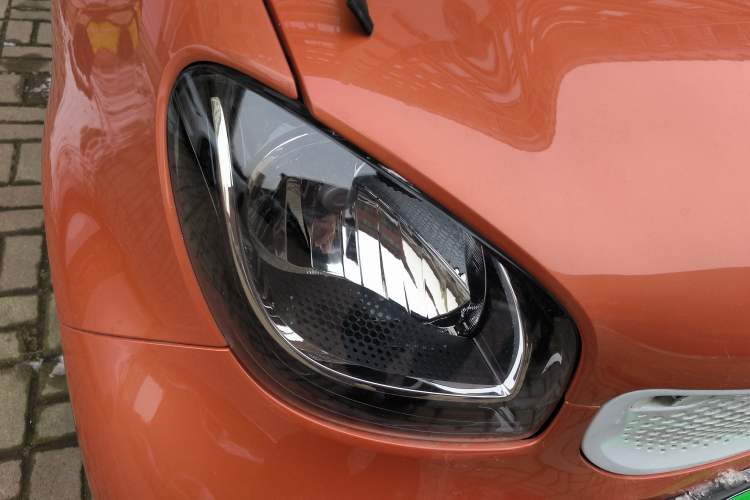 Used smart fortwo 2017 1.0L 52kW New Sound Special Edition China V Emission Standard
