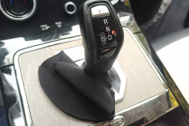 Used Land Rover Range Evoque 2022 Facelifted Aurora L 249 PS R-Dynamic Luxury Edition