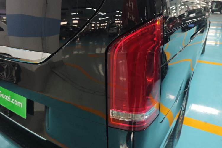 Used Mercedes-Benz V-Class 2018 V 260 L Prestige Extended Version China VI