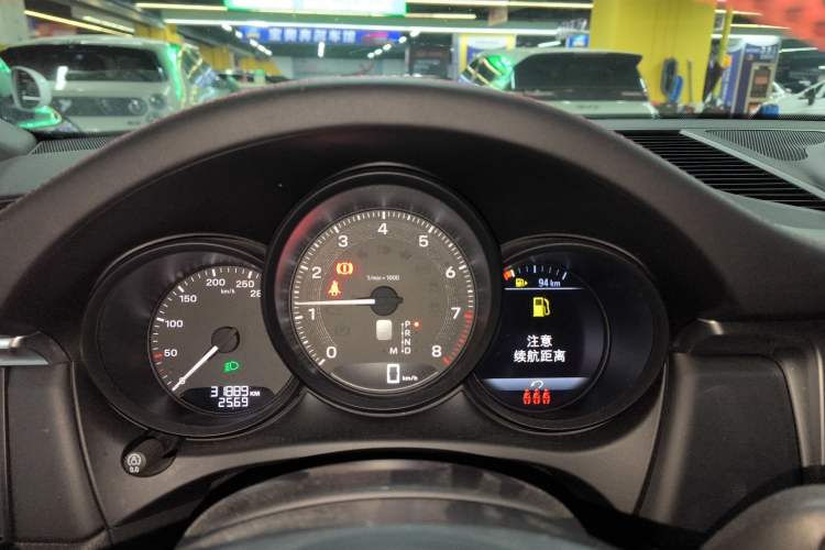 Used Porsche Macan 2023 Macan 2.0T
