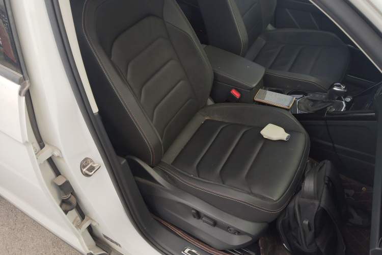 Used Volkswagen Tayron 2020 330TSI Two-Wheel Drive Luxury Smart Connectivity Version
