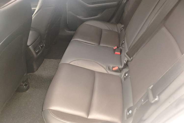 Used Mazda Mazda 3 Axela 2021 1.5L Automatic Luxury Version
