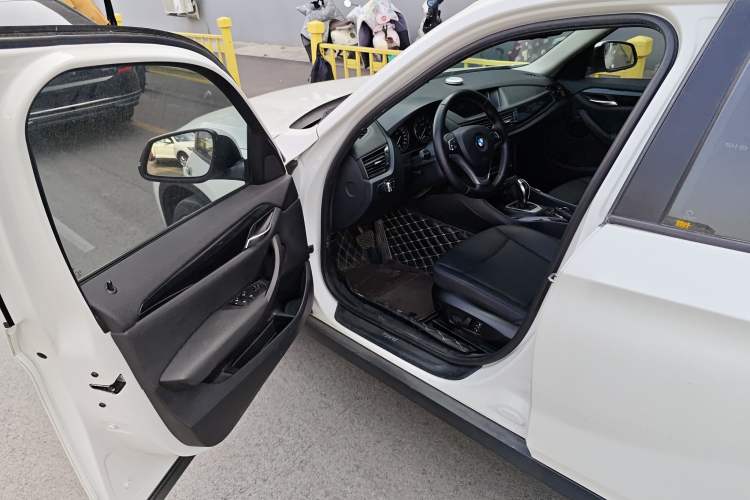 Used BMW X1 2015 sDrive18i Leading Edition