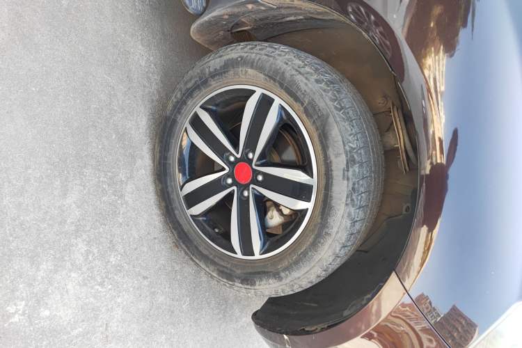 Used Geely Auto GX7 2015 Classic Edition 1.8L Manual Elite Model China V Standard