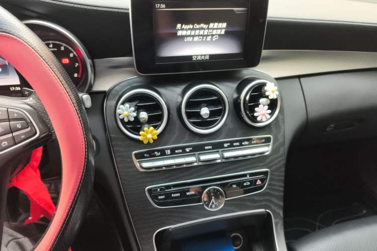 Used Mercedes-Benz C-Class 2018 C 180 L Fashion Edition Sport Version Audio And AC Panel