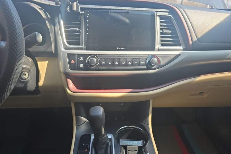 Used Toyota Highlander 2015 2.0T Four-Wheel Drive Elite Edition 7-Seater
