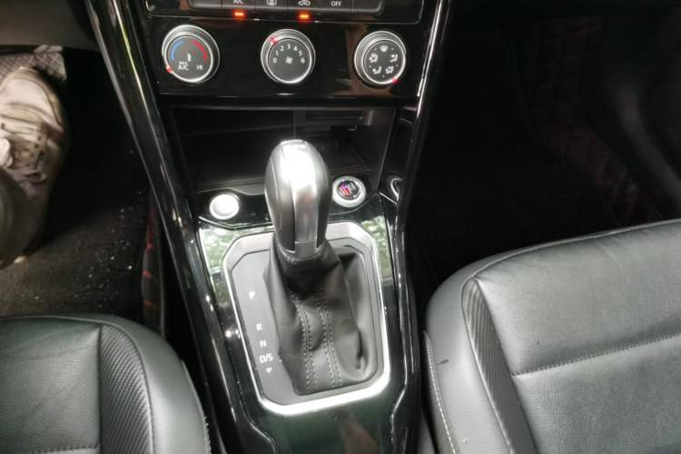 Used Volkswagen T-ROC 2020 280TSI DSG Two-Wheel Drive Comfort Version