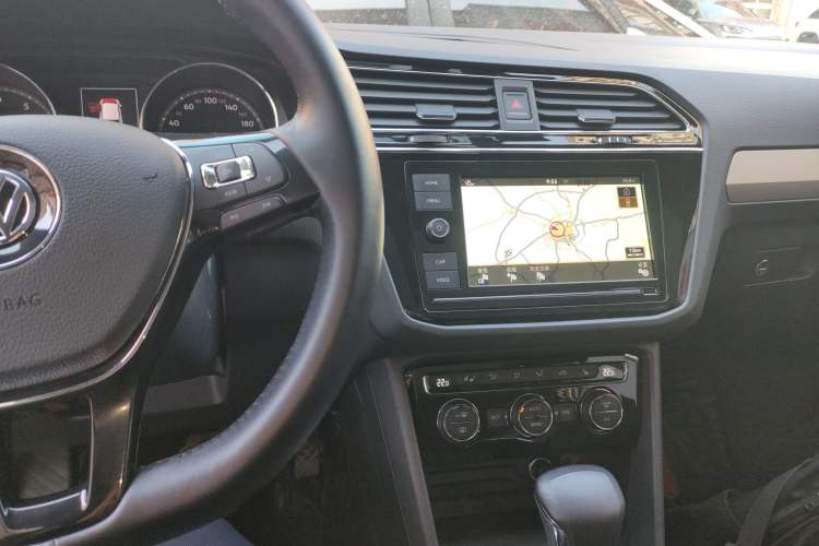 Used Volkswagen Tiguan L 2019 330TSI Automatic Two-Wheel Drive Smart Luxury Version China V Emission Standard