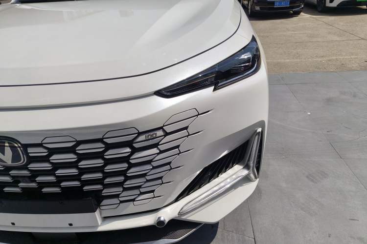 Used CHANGAN UNI-K iDD 2024 ZhiDian iDD 1.5T 135km Smart Leading Model
