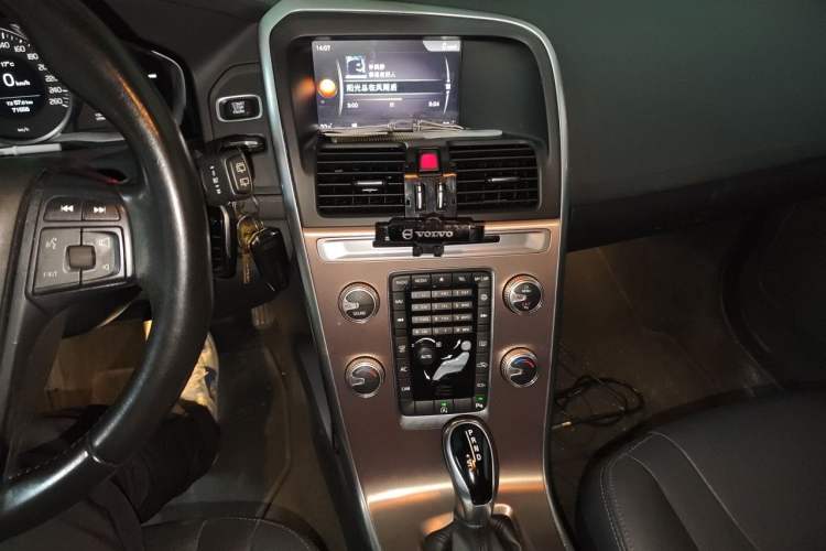 Used Volvo XC60 2017 T5 Smart Upgrade Edition
