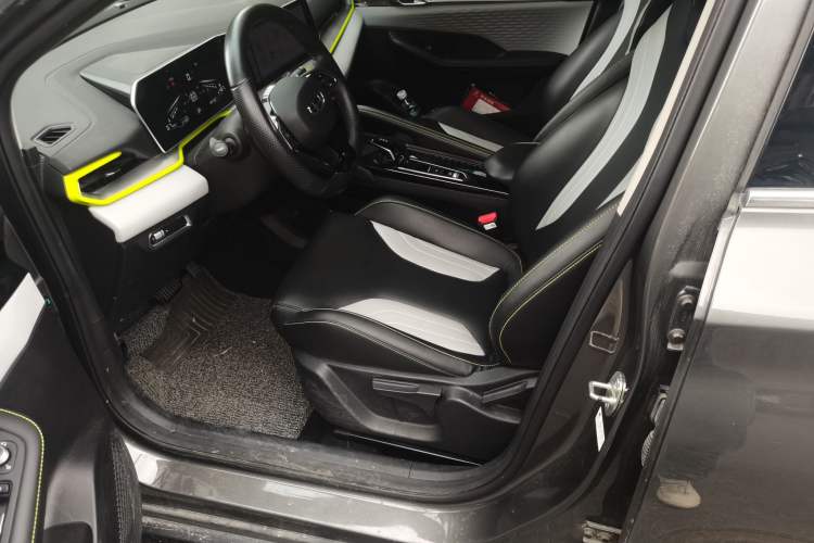 Used Geely Auto Coolray 2022 Bin Yue COOL 1.5TD DCT Hot Engine Edition
