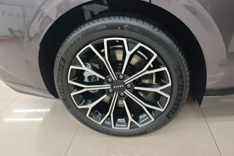 Used Zeekr 007GT 2025 Rear-Drive Intelligent Driving Version 75 kWh