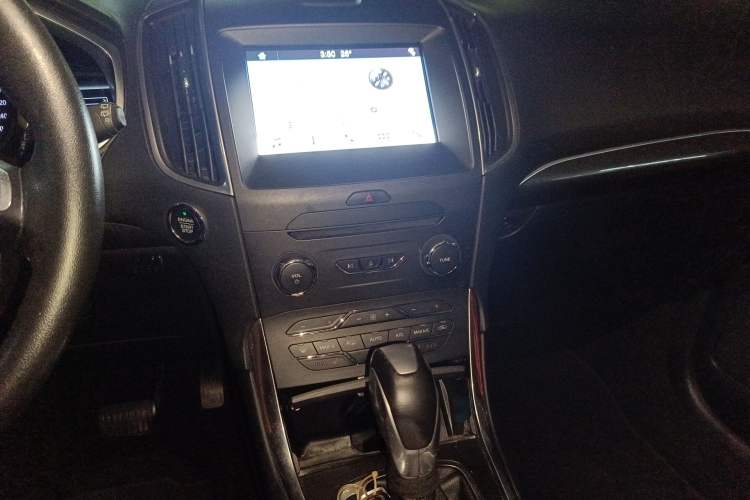 Used Ford Edge 2016 EcoBoost 245 Two-Wheel-Drive Titanium 7-Seater