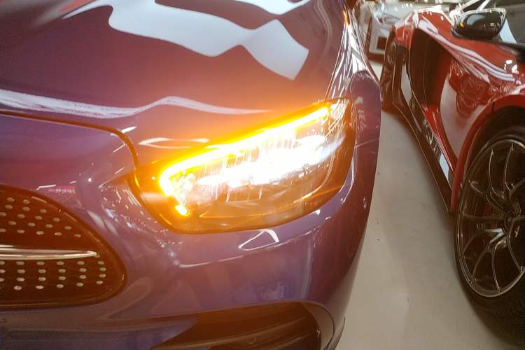 Used Mercedes-Benz E-Class (Import) 2023 E 260 Coupe
