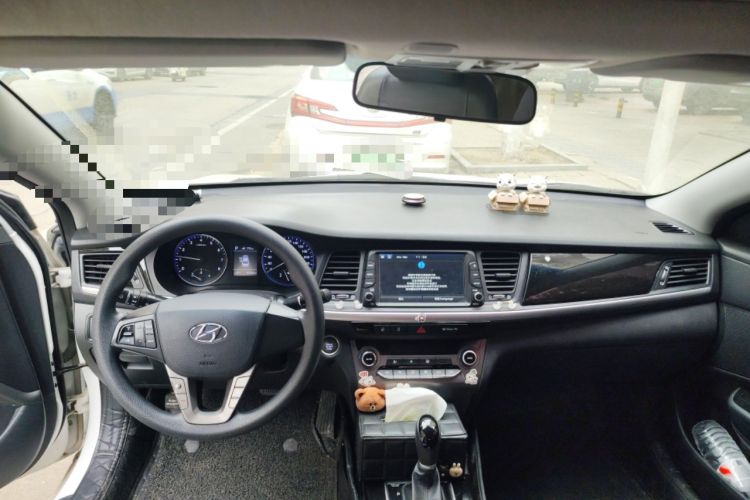 Used Hyundai Mistra 2017 1.8L Automatic Smart GLS China V Standard Center Console