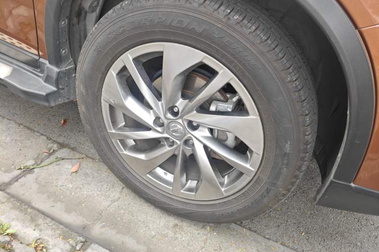 Used Nissan X-Trail 2014 2.5L CVT Luxury Edition 4WD Exterior 7