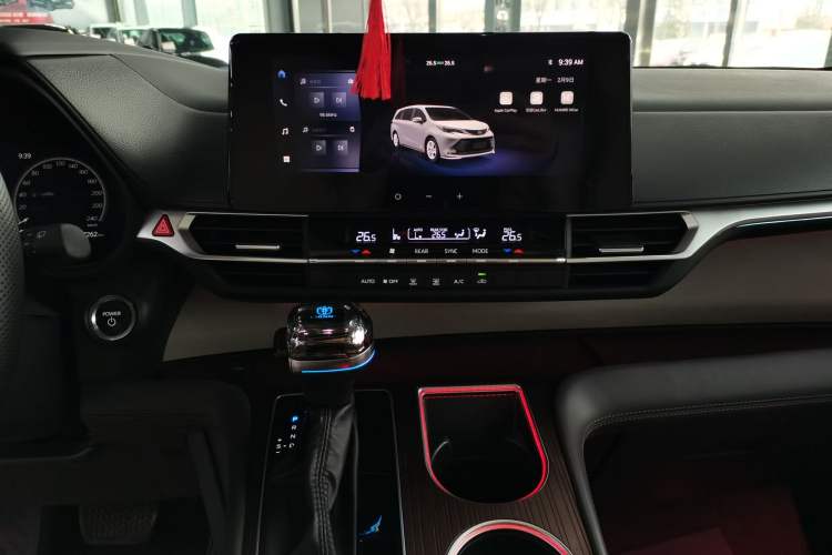 Used Toyota Sienna 2024 2.5L Hybrid Comfort Edition
