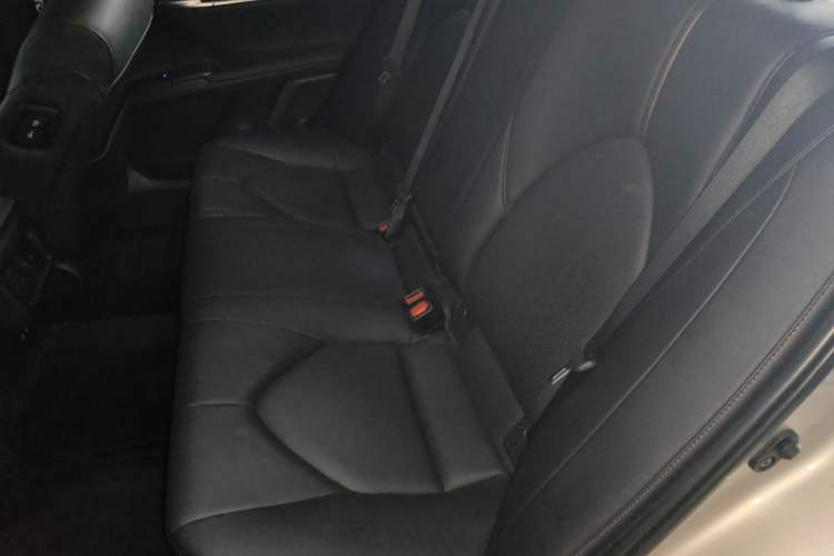 Used Toyota Camry 2019 2.0G Luxury Edition China VI Standard Left Rear Seat