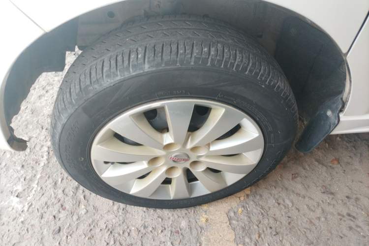 Used Jinbei Gold Hiace M Classic 2022 1.5L Engineering Lion Passenger Van 7 Seats