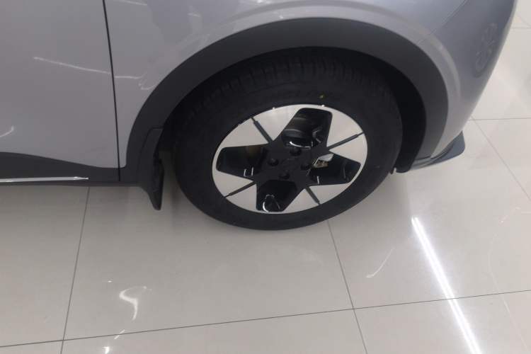 Used Geely Galaxy Geome 2025 UP 410km Exploration Edition Right Rear Wheel Hub