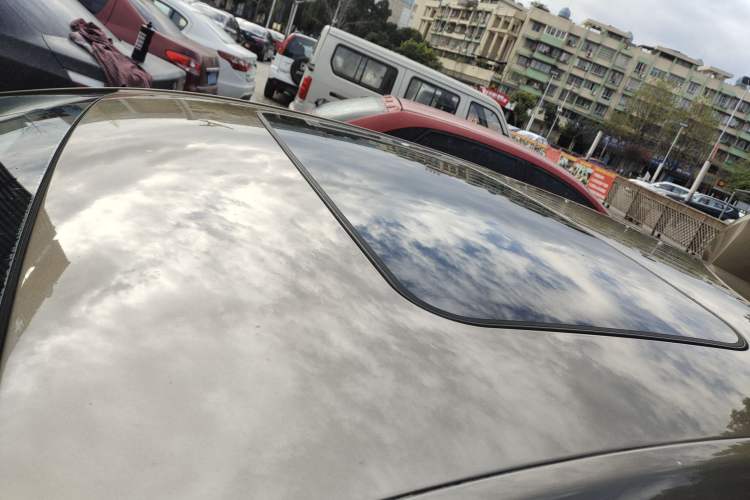 Used Buick Verano 2017 Sedan 20T Dual-Clutch Leading Model Roof