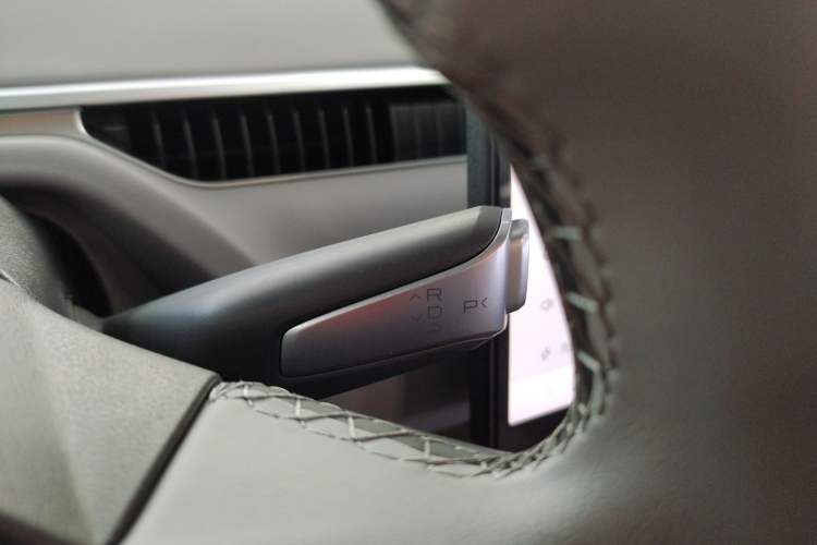 Used XPeng MONA M03 2024 620 with Ultra-Long Range Gear Lever