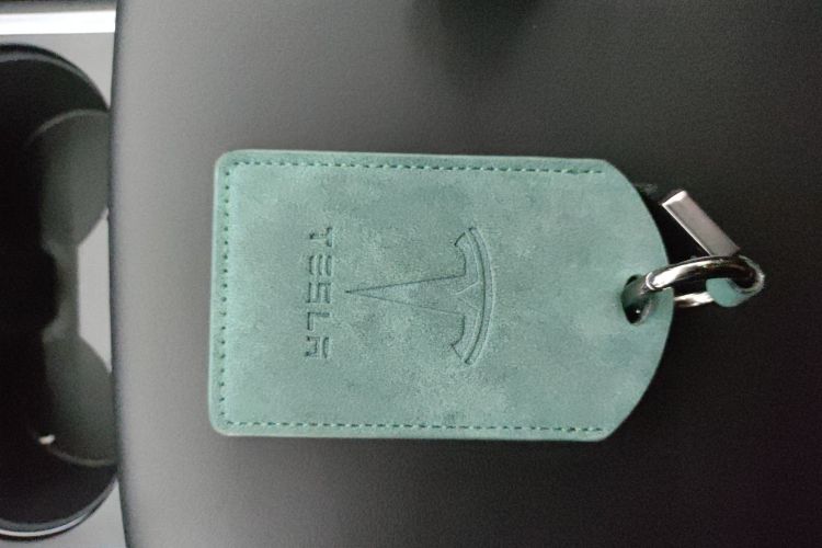 Used Tesla Model Y 2026 Long-Range All-Wheel-Drive Model Interior 1