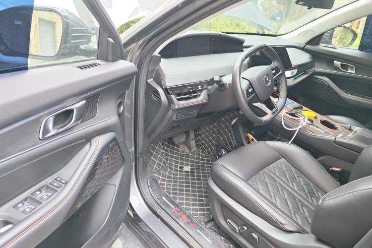 Used CHANGAN UNI-K 2021 2.0T Excellence Edition Interior 3