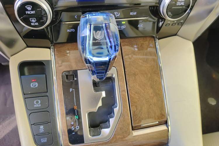 Used Toyota Alphard 2018 3.5L Prestige Edition
