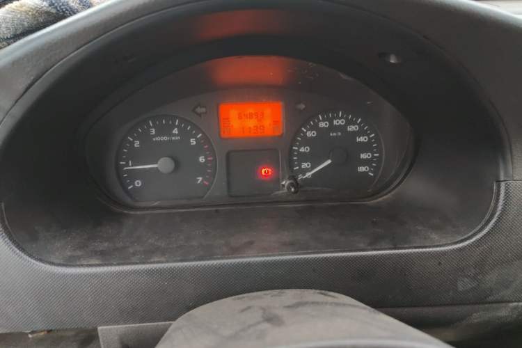 Used Wuling Rongguang 2011 1.2L Base Version Odometer Close Up