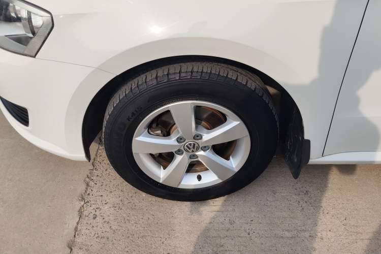 Used Volkswagen Lavida 2013 Revised Classic 1.6L Manual Fashion Edition