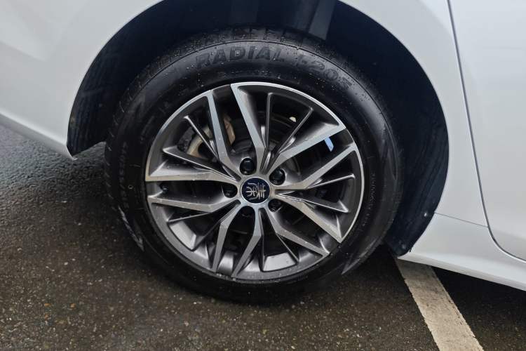 Used BYD Qin PLUS 2021 DM-i 55KM Flagship Model Right Rear Wheel Hub