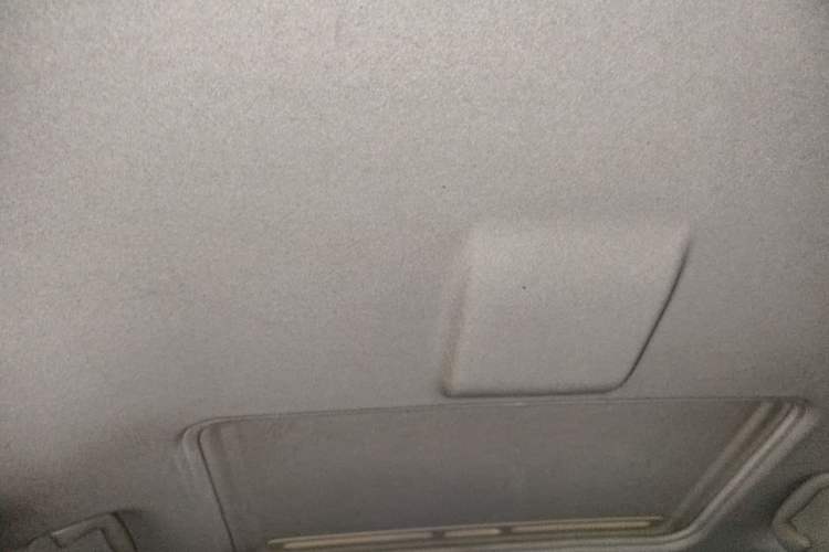 Used Mazda 5 2011 2.0L Automatic Comfort Edition Headliner
