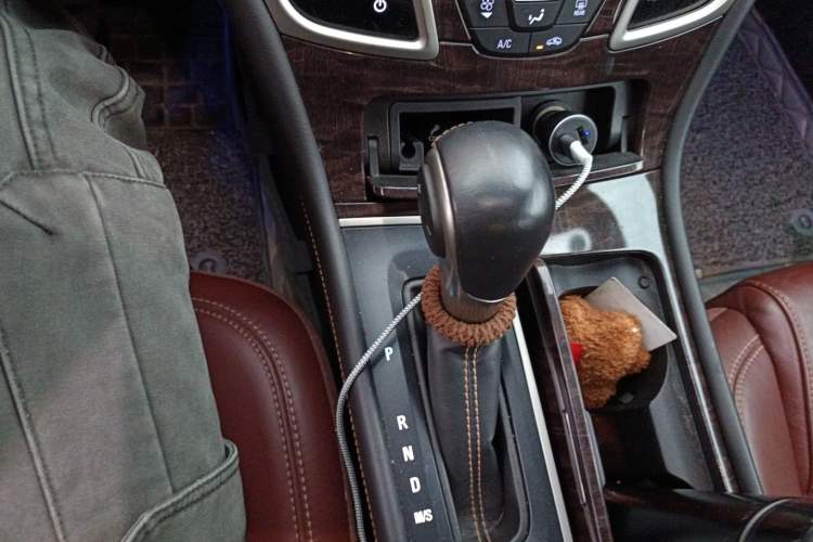 Used Buick LaCrosse 2014 2.0T SIDI Elite Tech Version Gear Lever