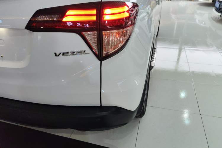 Used Honda Vezel 2017 1.8L CVT Front-Wheel Drive Pioneer Edition
