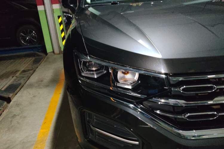 Used Volkswagen Tayron 2020 330TSI Two-Wheel Drive Luxury Smart Connectivity Version
