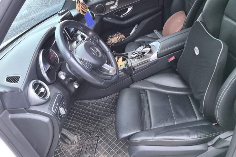 Used Mercedes-Benz GLC 2019 GLC 300 L 4MATIC Dynamic Model Left Front Seat