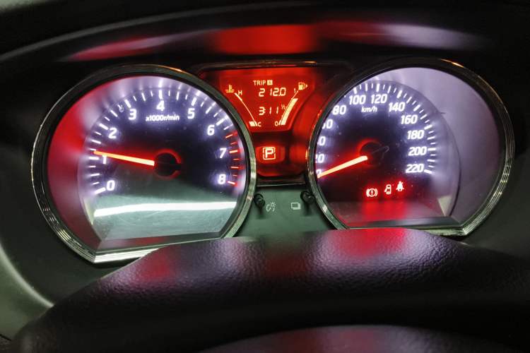 Used Nissan Livina 2013 JINRUI 1.6XV CVT Luxury Edition
