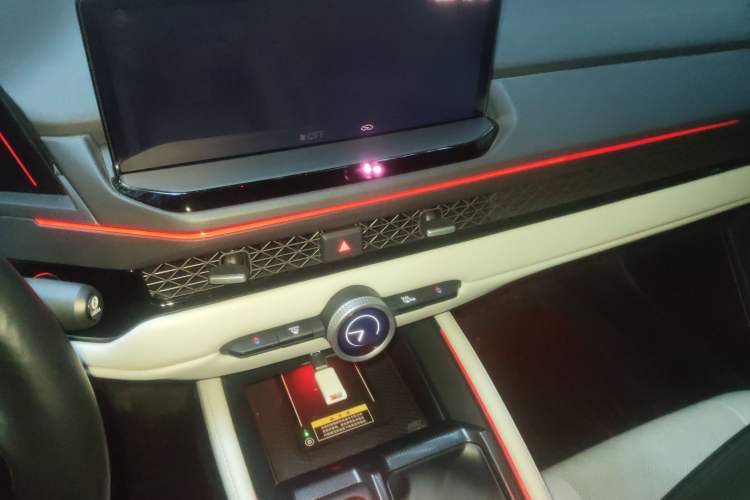 Used Honda Accord New Energy 2023 2.0L ePHEV Flagship Edition Audio And AC Panel