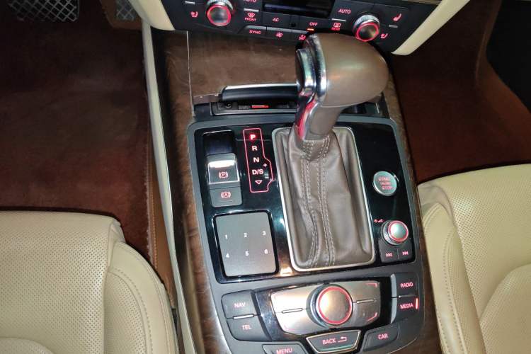 Used Audi A6L 2012 35 FSI quattro Luxury Model Gear Lever