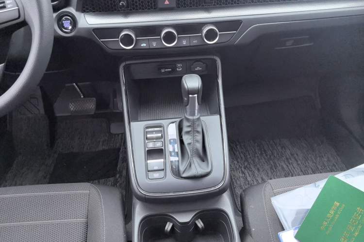 Used Honda CR-V 2024 240TURBO Two-Wheel-Drive Active Version 5 Seats Gear Lever