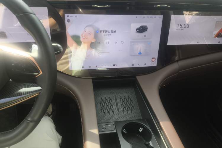 Used EXEED Lanyue 2023 400T Four-Wheel Drive Star Prestige Edition 6 Seats
