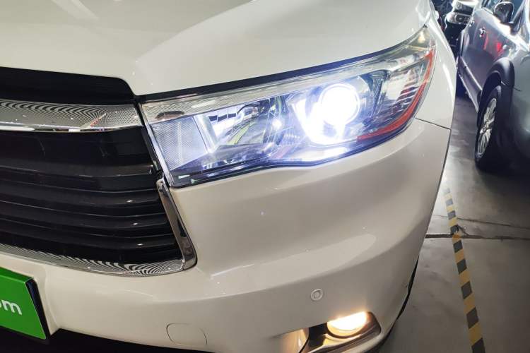 Used Toyota Highlander 2015 2.0T Four-Wheel Drive Luxury Edition 7-Seater Left Front Headlight