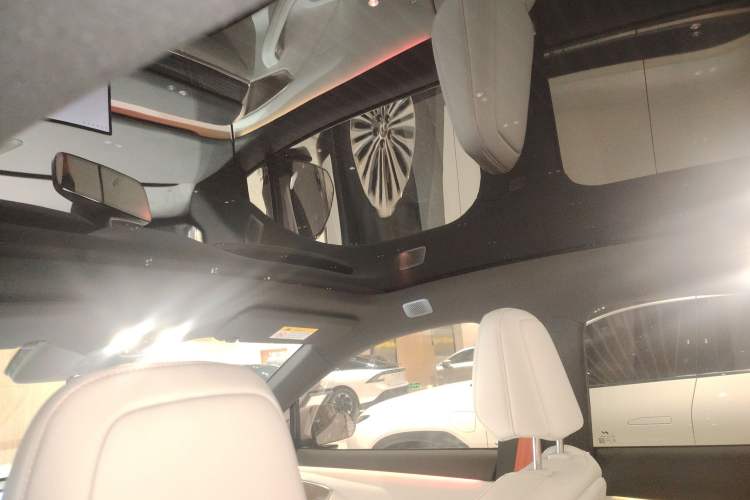 Used ONVO L60 2024 60 kWh All-Wheel Drive