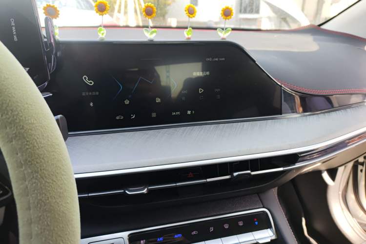 Used CHANGAN Eado 2023 Changan Edition PLUS Blue Whale NE 1.4T GDI DCT Prestige Version Audio And AC Panel