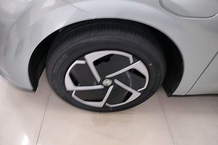 Used MG 4 EV 2026 Model 437 Composed Edition Left Front Wheel Hub